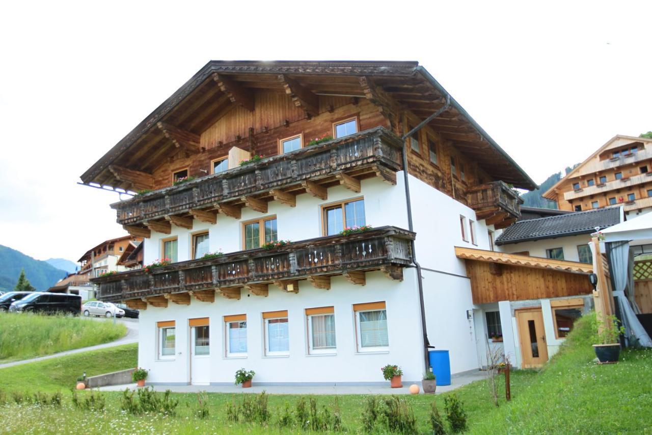 Apartments Scherer Obertilliach Bagian luar foto
